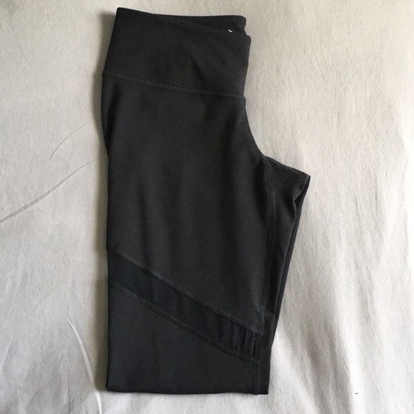 Old Navy Pants - Black leggings with mesh Old Navy Pants - Black leggings with mesh